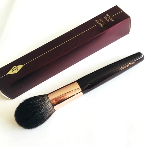Charlotte Tilbury Makeup New Charlotte Tilbury Soft Bronzer Brush
